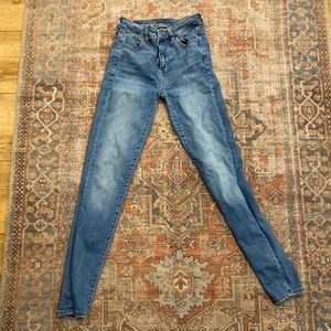 Women American eagle jean